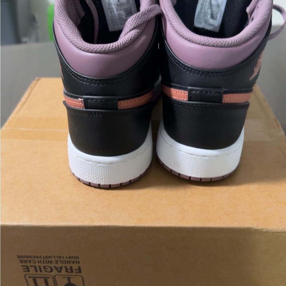 Jordan Kids Sneakers Black and Purple - Picture 4 of 7